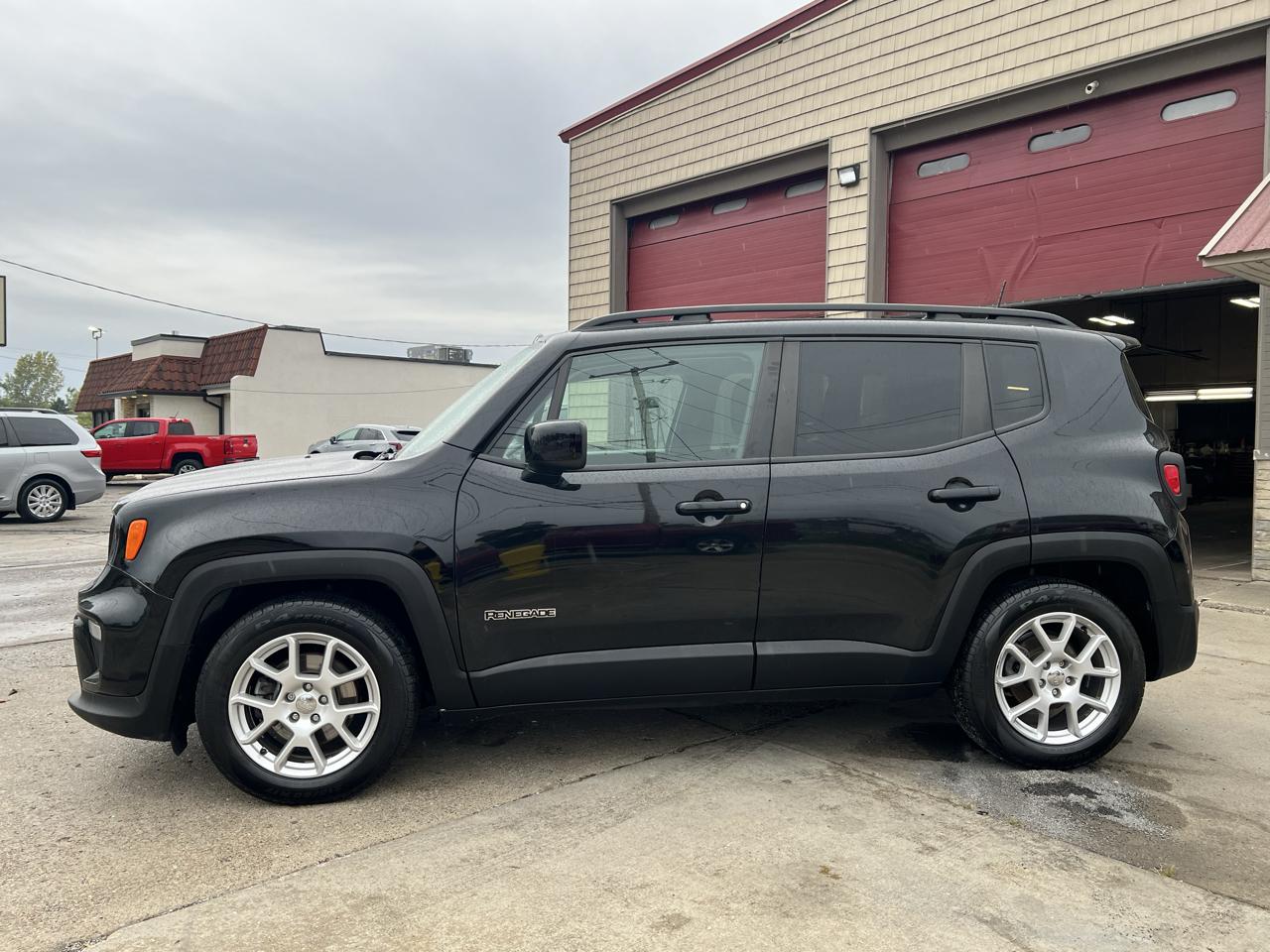 Jeep Renegade Latitude FWD 2021