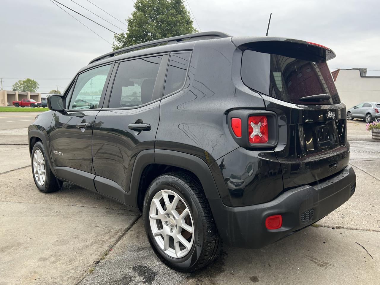 Jeep Renegade Latitude FWD 2021