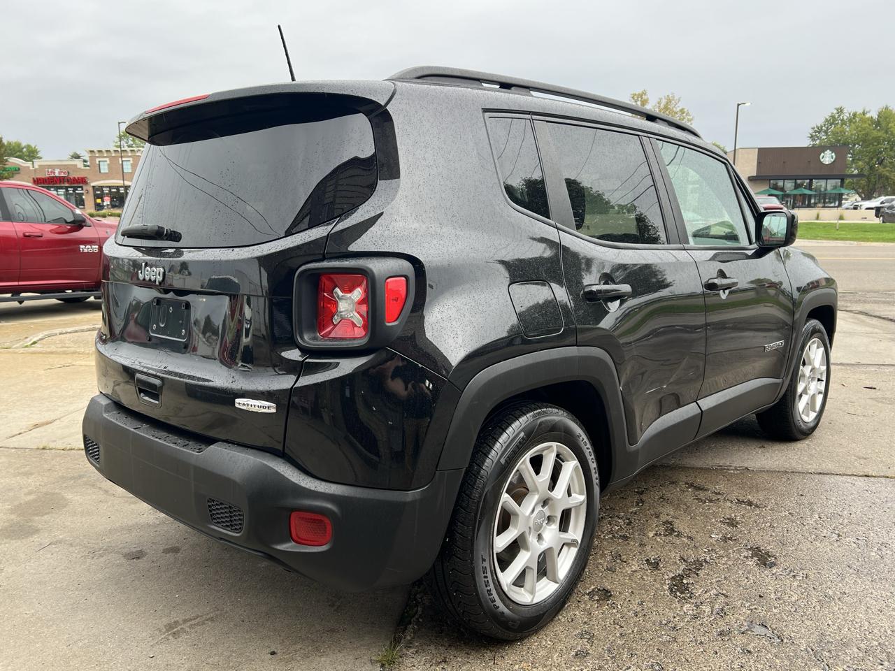 Jeep Renegade Latitude FWD 2021