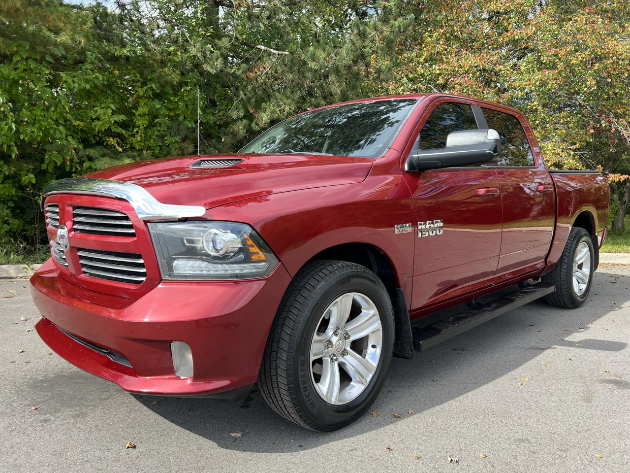 RAM 1500 4WD Crew Cab 140.5" Sport 2013