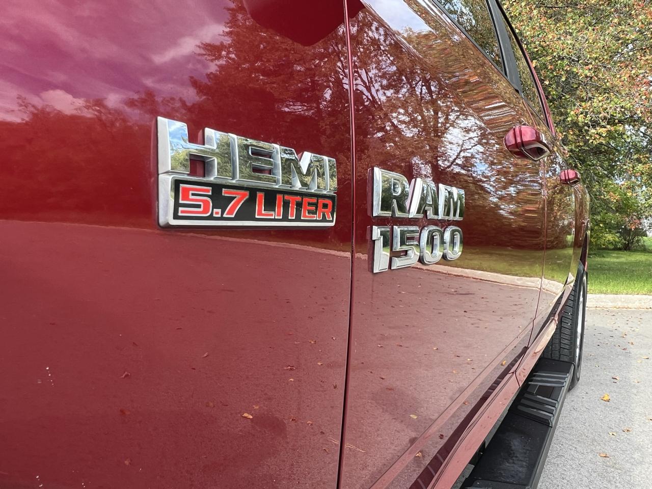 RAM 1500 4WD Crew Cab 140.5" Sport 2013