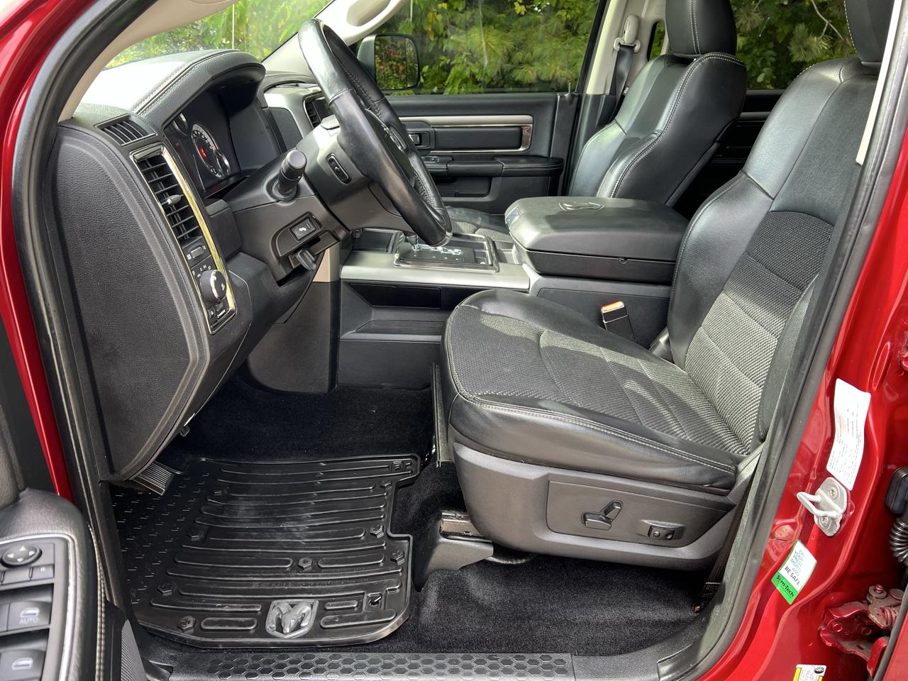 RAM 1500 4WD Crew Cab 140.5" Sport 2013
