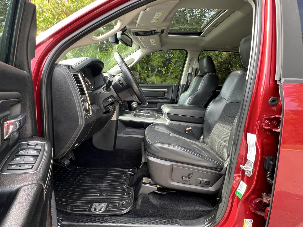 RAM 1500 4WD Crew Cab 140.5" Sport 2013