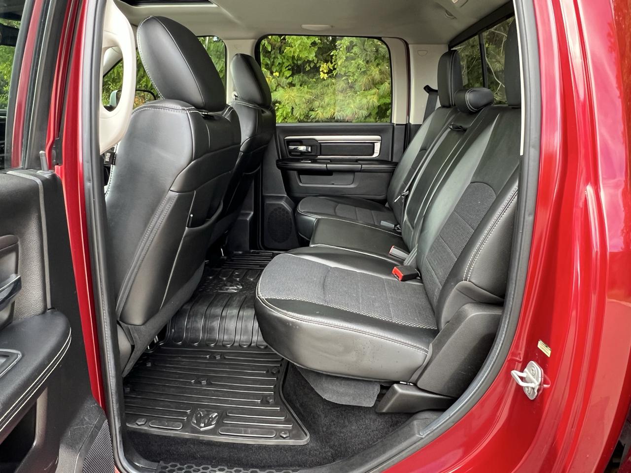 RAM 1500 4WD Crew Cab 140.5" Sport 2013