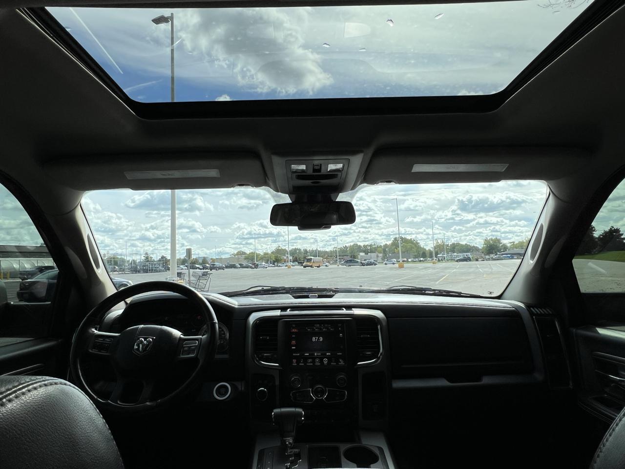 RAM 1500 4WD Crew Cab 140.5" Sport 2013