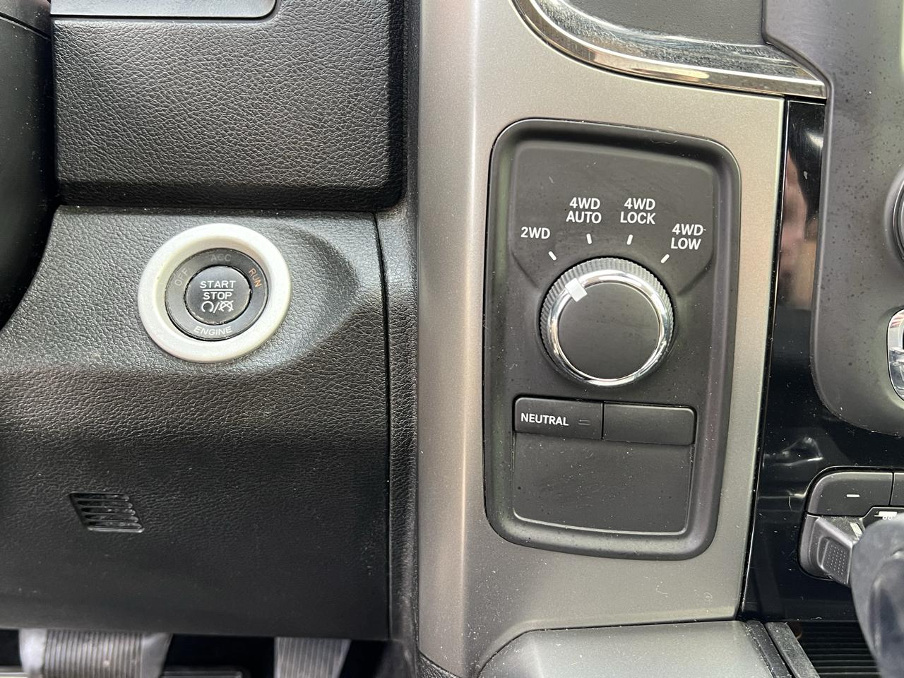 RAM 1500 4WD Crew Cab 140.5" Sport 2013