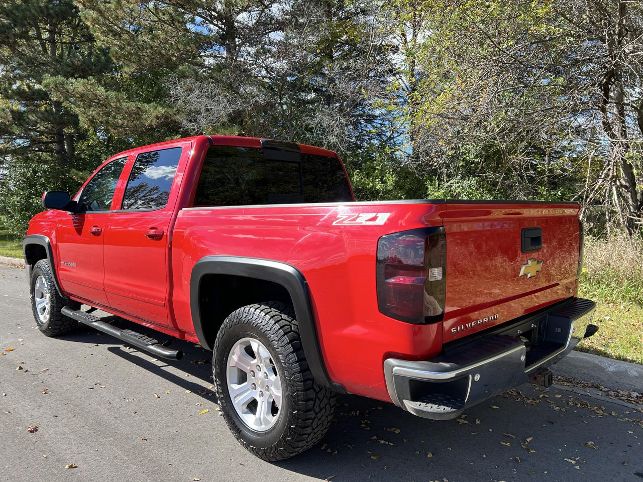 Chevrolet Silverado 1500 4WD Crew Cab 143.5" LT w/2LT 2015
