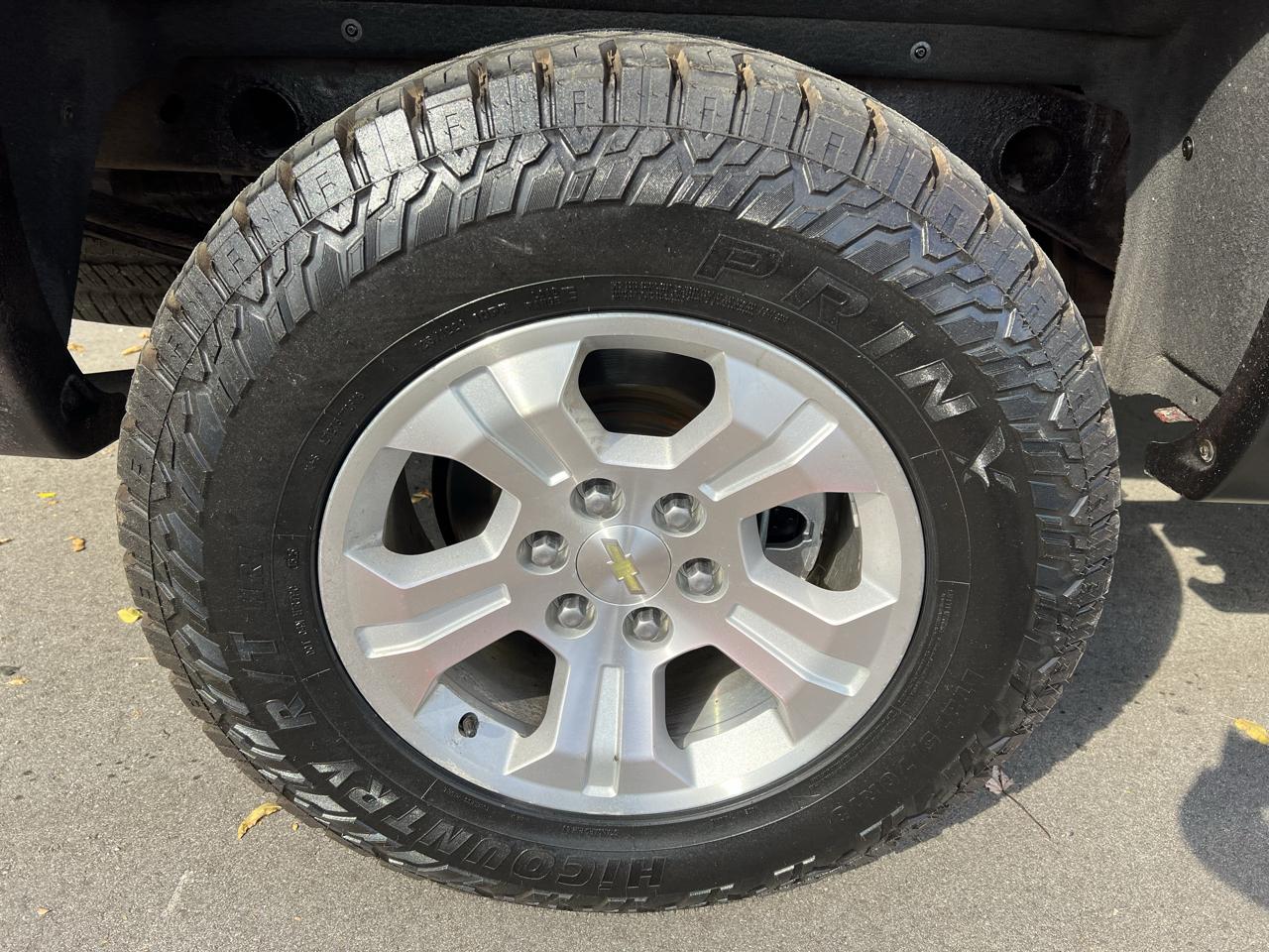 Chevrolet Silverado 1500 4WD Crew Cab 143.5" LT w/2LT 2015