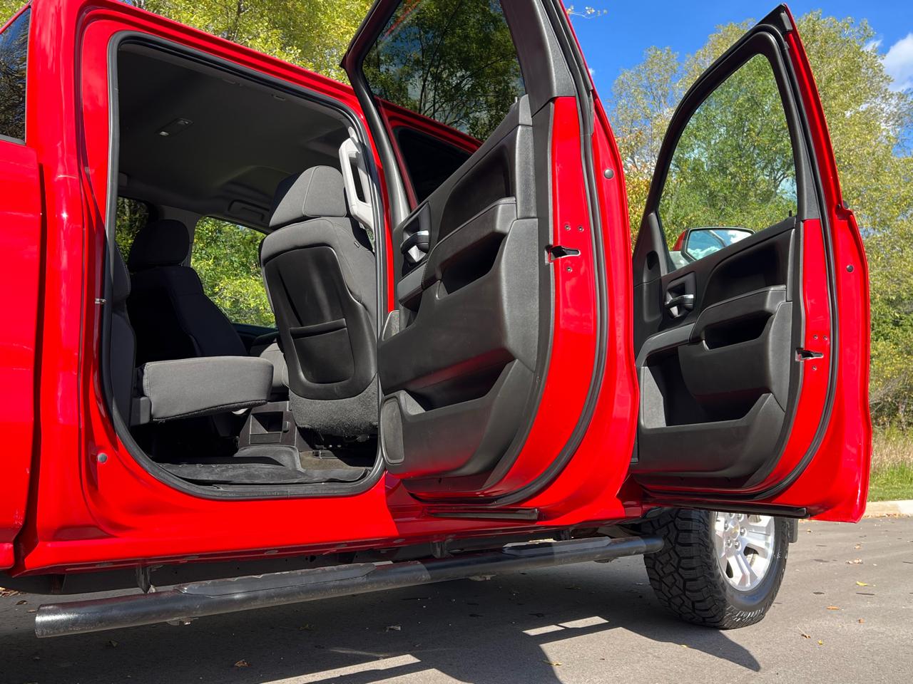 Chevrolet Silverado 1500 4WD Crew Cab 143.5" LT w/2LT 2015