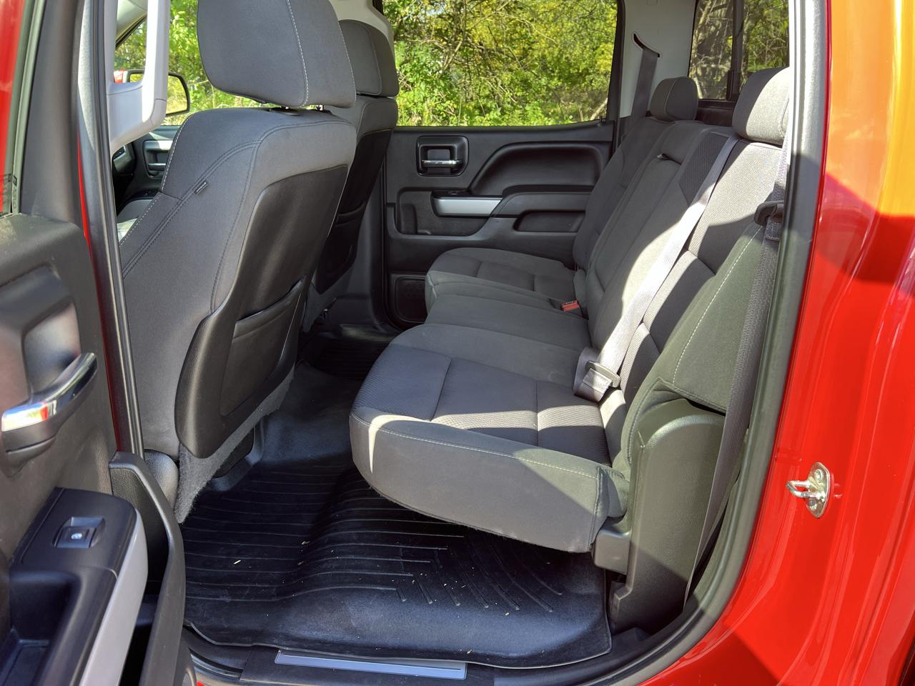 Chevrolet Silverado 1500 4WD Crew Cab 143.5" LT w/2LT 2015