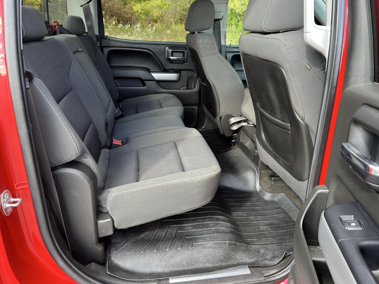 Chevrolet Silverado 1500 4WD Crew Cab 143.5" LT w/2LT 2015