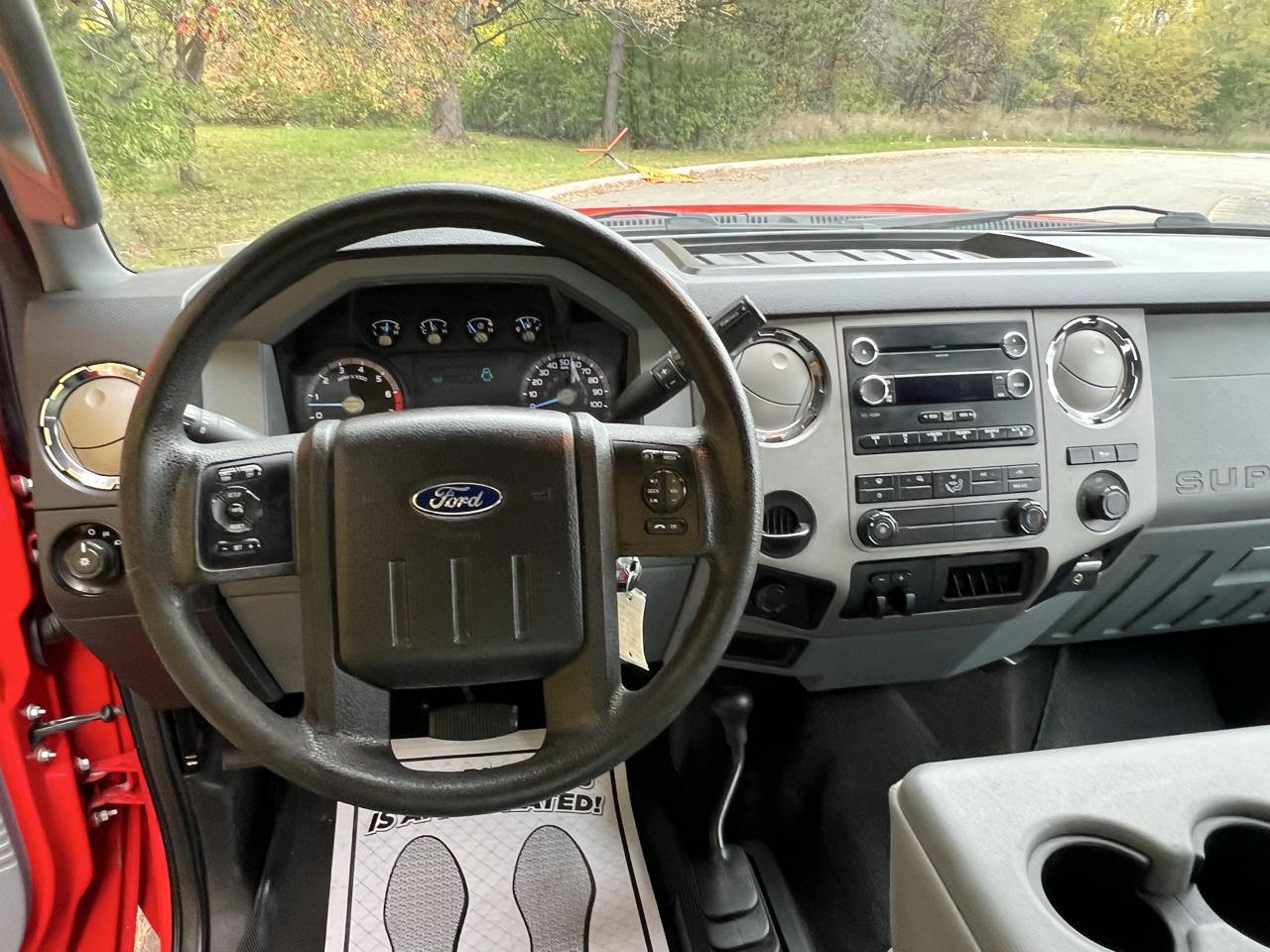 Ford Super Duty F-250 SRW 4WD Crew Cab 156" XLT 2016