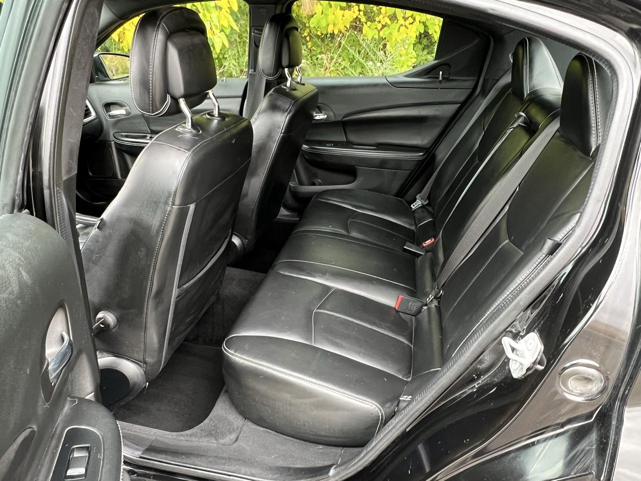 Dodge Avenger 4dr Sdn SXT 2014