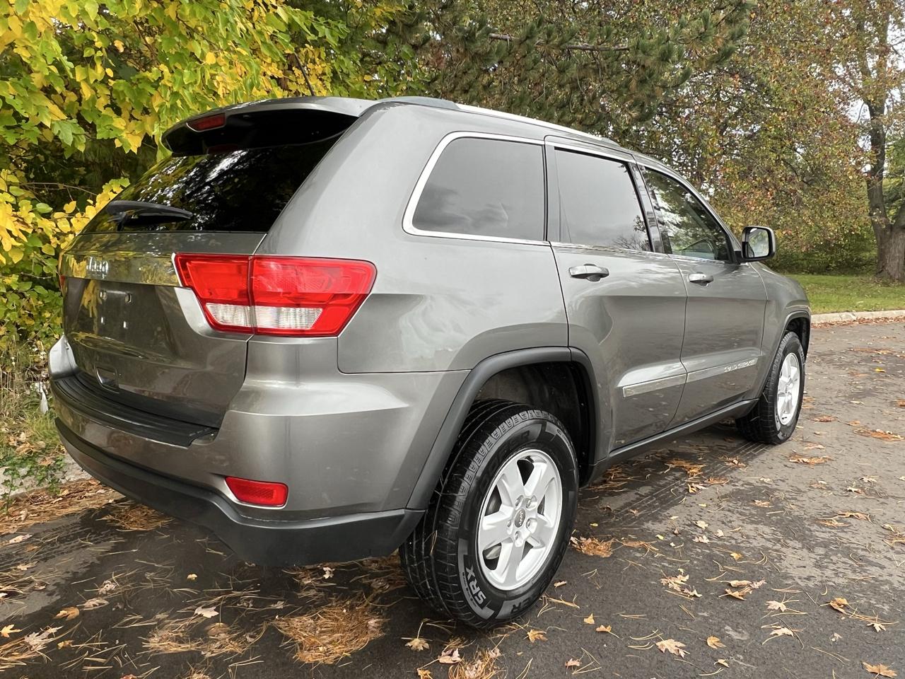 Jeep Grand Cherokee 4WD 4dr Laredo 2012