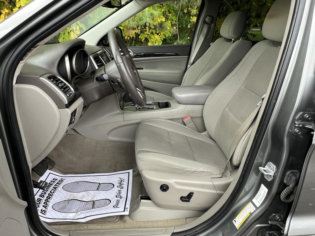Jeep Grand Cherokee 4WD 4dr Laredo 2012