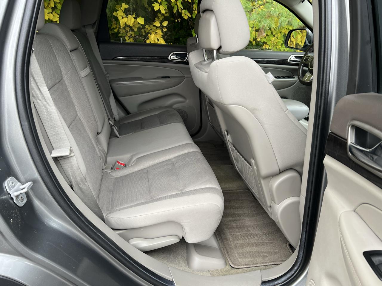Jeep Grand Cherokee 4WD 4dr Laredo 2012