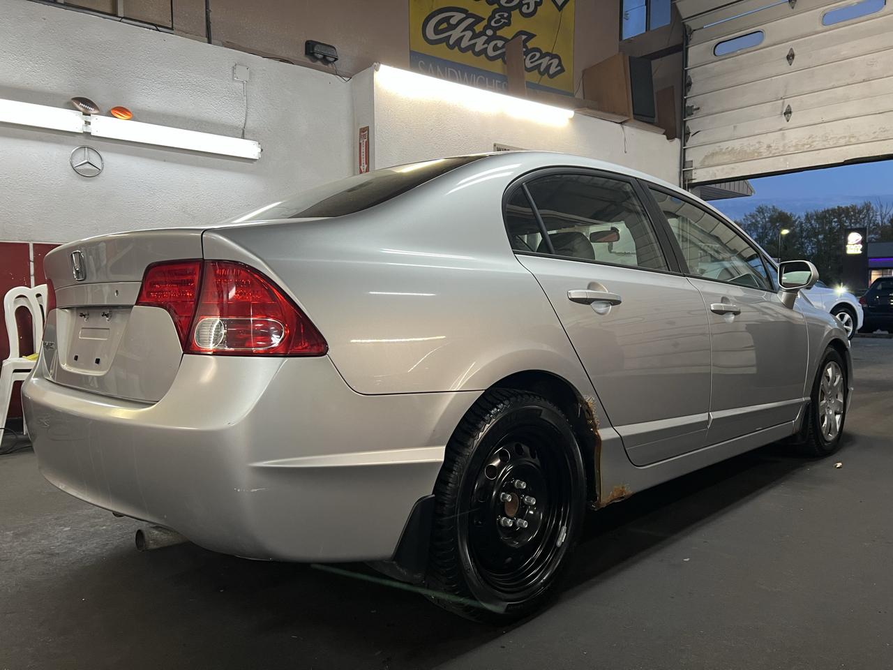 Honda Civic Sdn LX AT 2006
