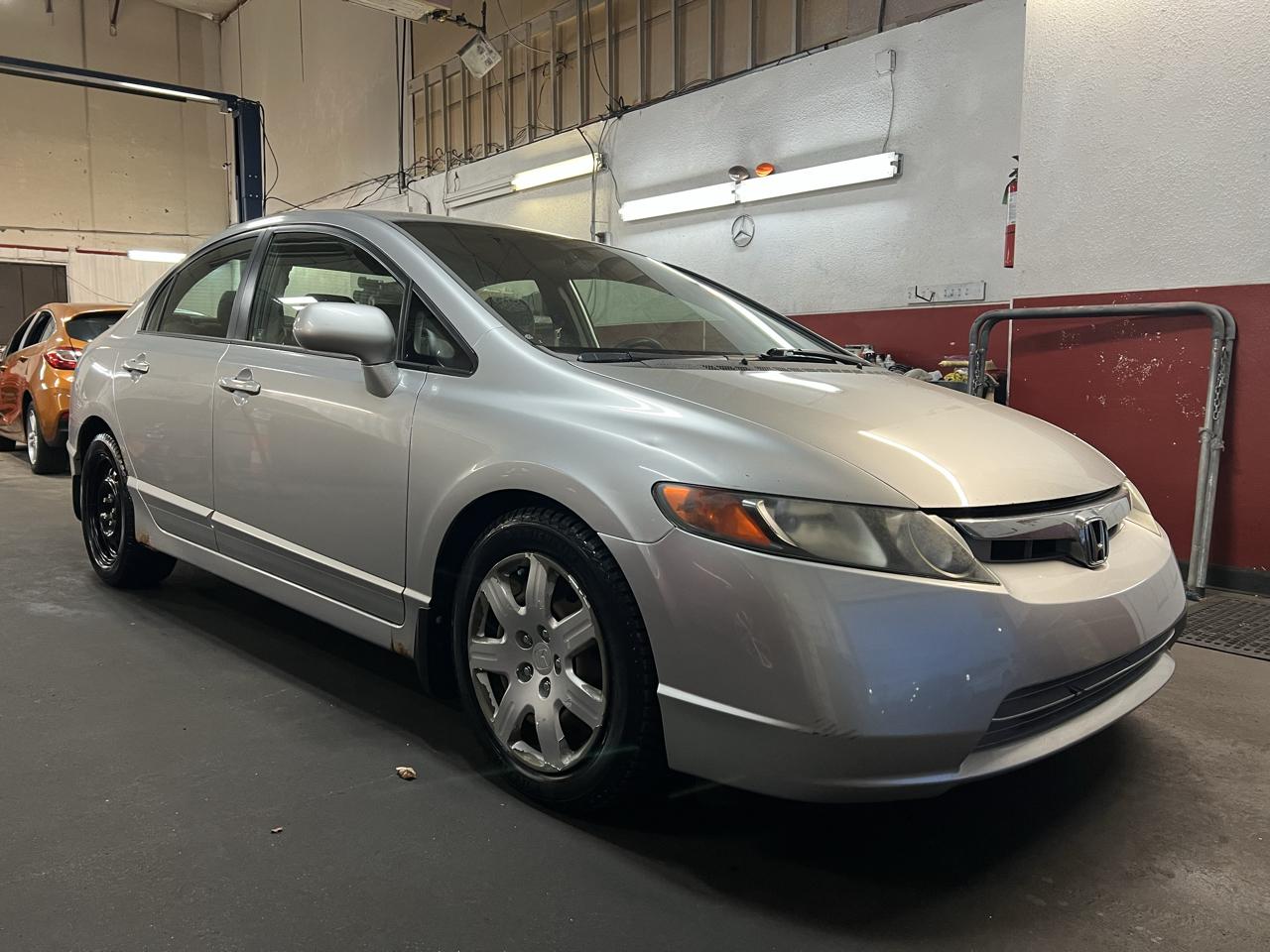 Honda Civic Sdn LX AT 2006