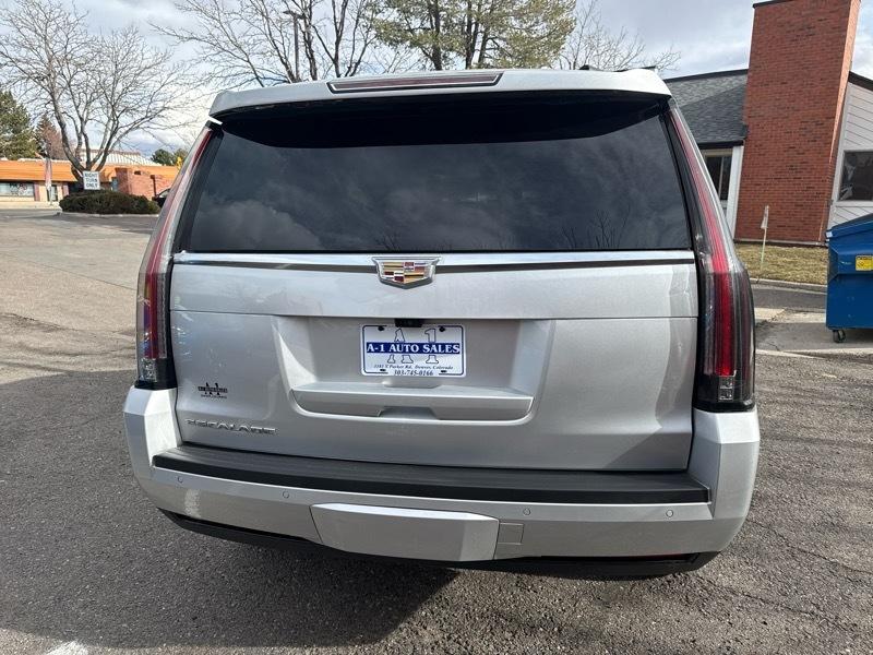 Cadillac Escalade Premium 4WD 2018