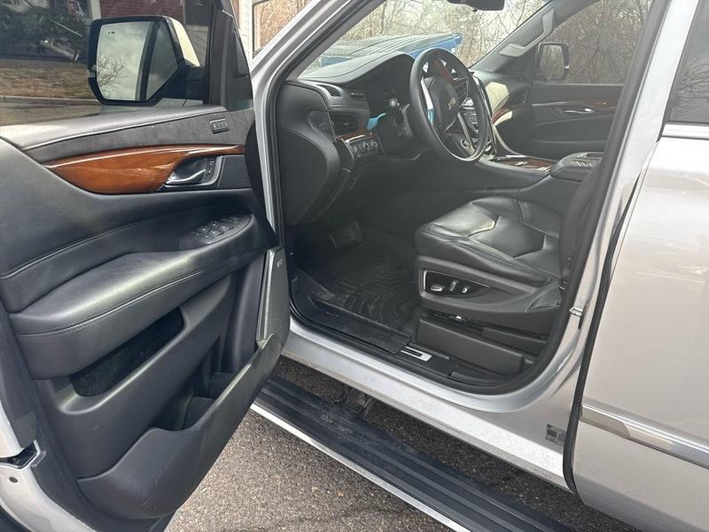 Cadillac Escalade Premium 4WD 2018