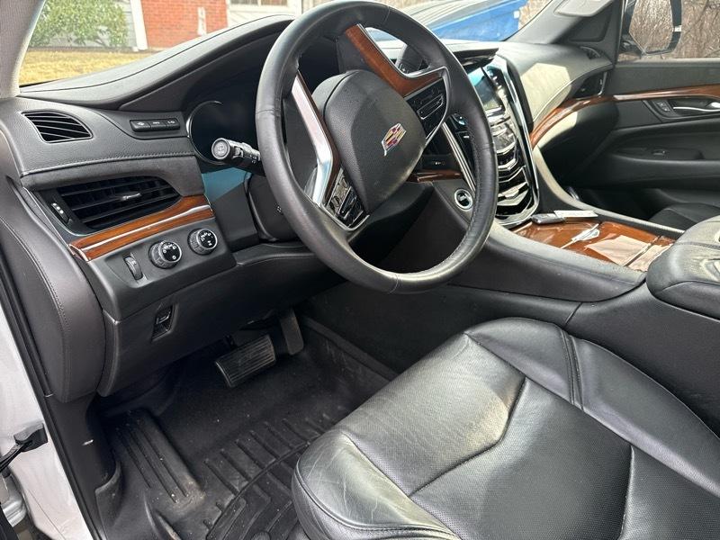 Cadillac Escalade Premium 4WD 2018