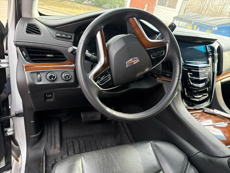 Cadillac Escalade Premium 4WD 2018
