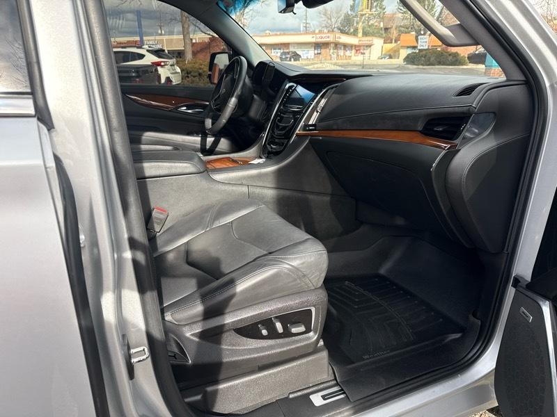 Cadillac Escalade Premium 4WD 2018