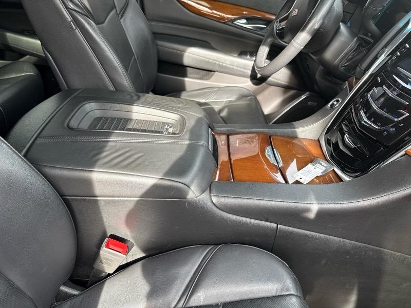 Cadillac Escalade Premium 4WD 2018