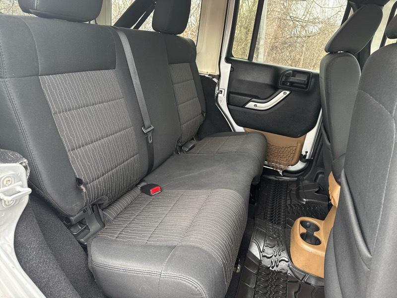 Jeep Wrangler Unlimited Rubicon 4WD 2011