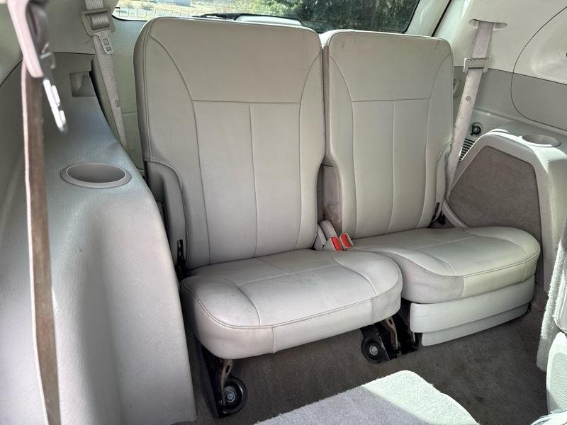 Chrysler Pacifica Touring FWD 2007