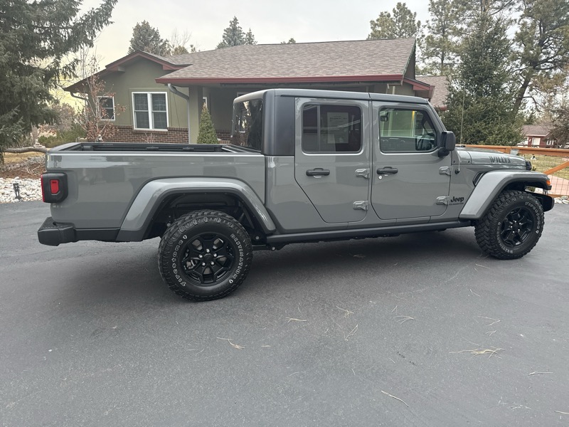 Jeep Gladiator Willys Sport 4x4 *Ltd Avail* 2021