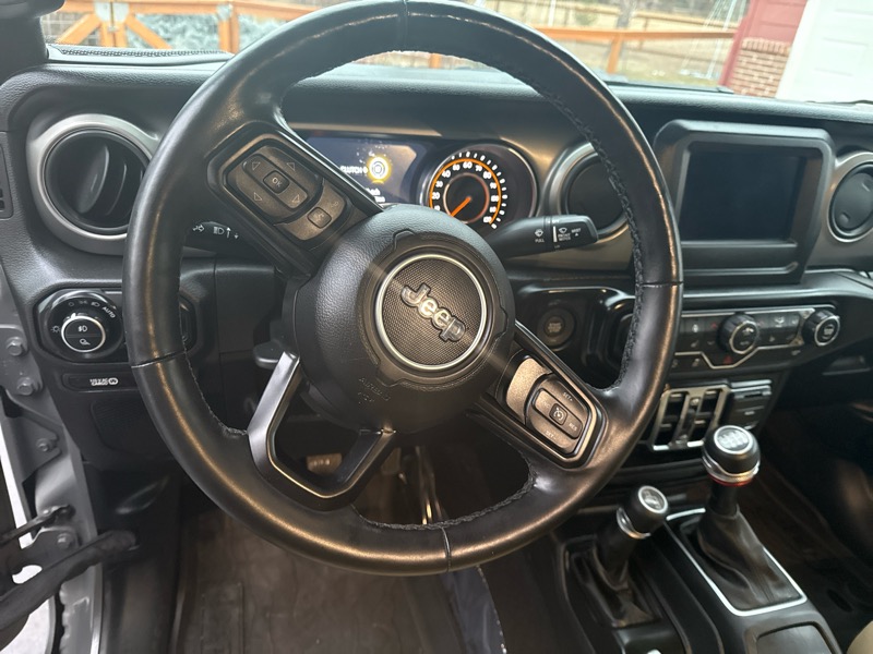 Jeep Gladiator Willys Sport 4x4 *Ltd Avail* 2021