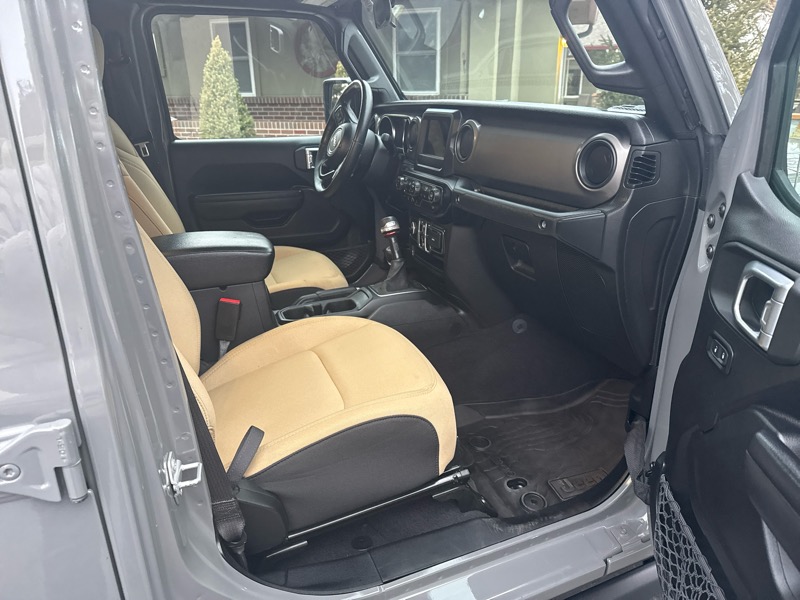 Jeep Gladiator Willys Sport 4x4 *Ltd Avail* 2021