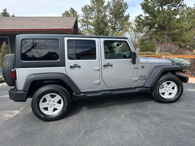 Jeep Wrangler JK Unlimited Sport 4WD 2018