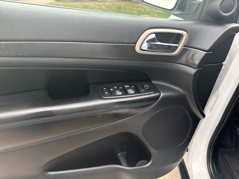 Jeep Grand Cherokee Laredo 4WD 2016