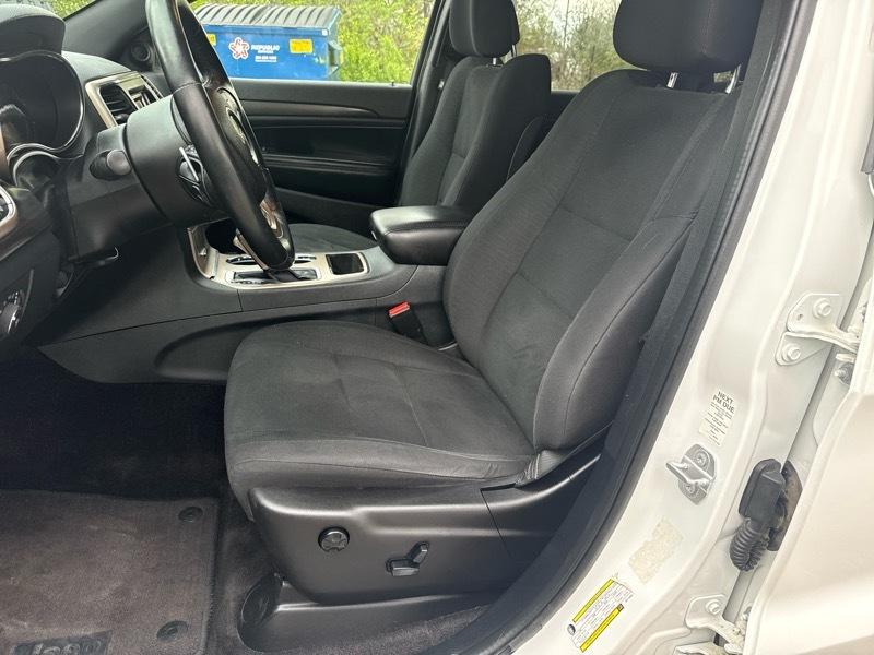 Jeep Grand Cherokee Laredo 4WD 2016