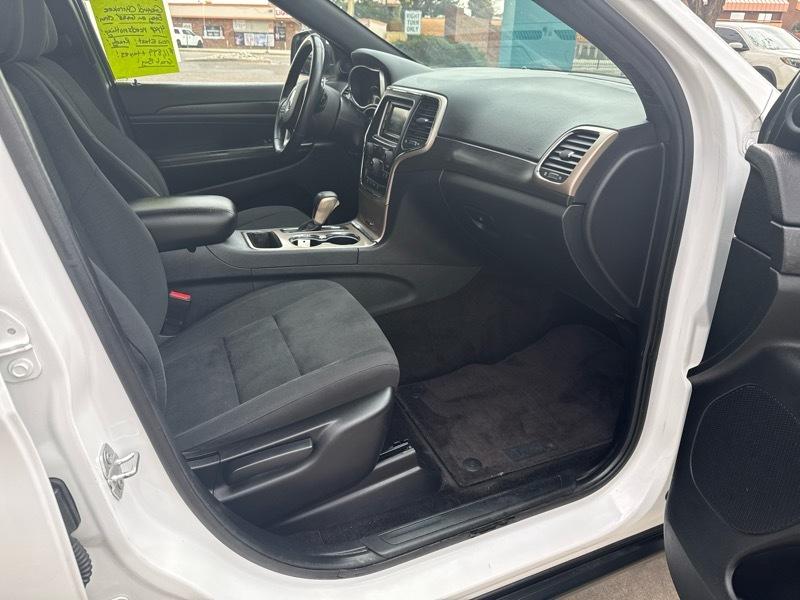 Jeep Grand Cherokee Laredo 4WD 2016