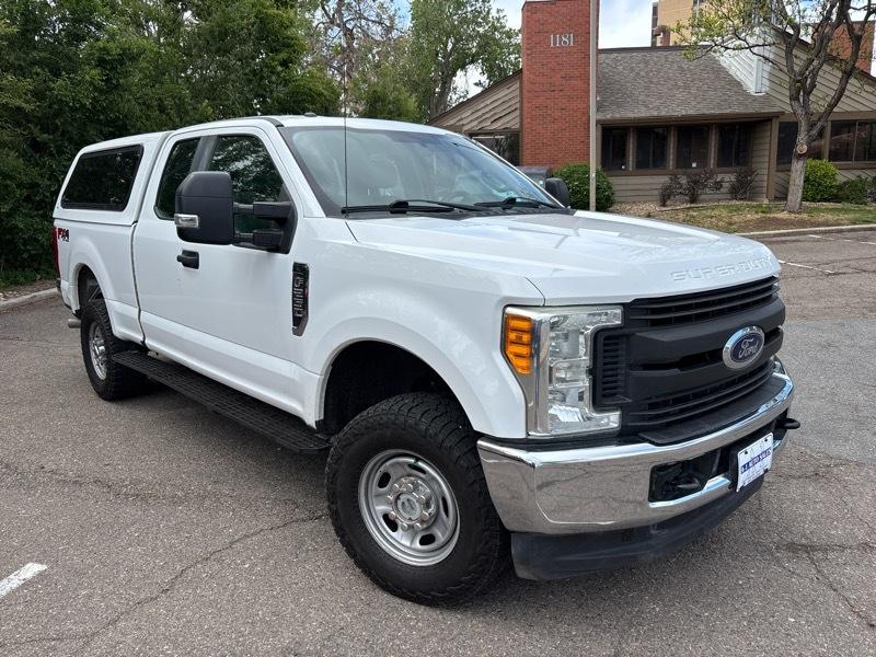 Ford F-250 SD FX4 SuperCab 4WD 2017