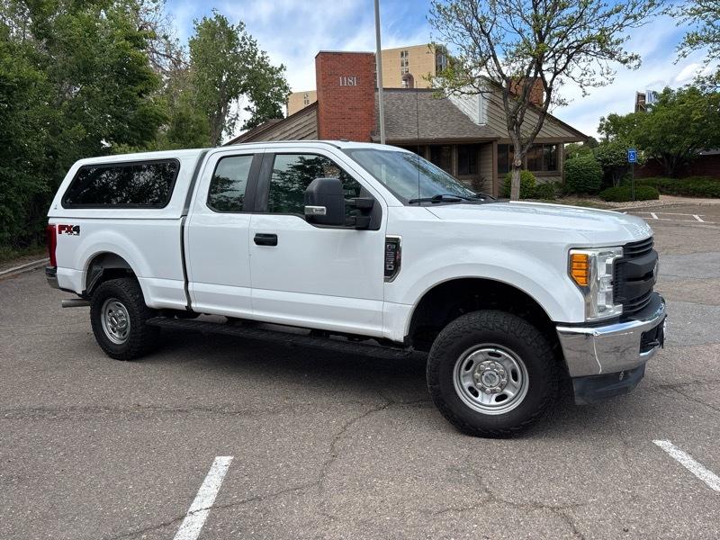 Ford F-250 SD FX4 SuperCab 4WD 2017