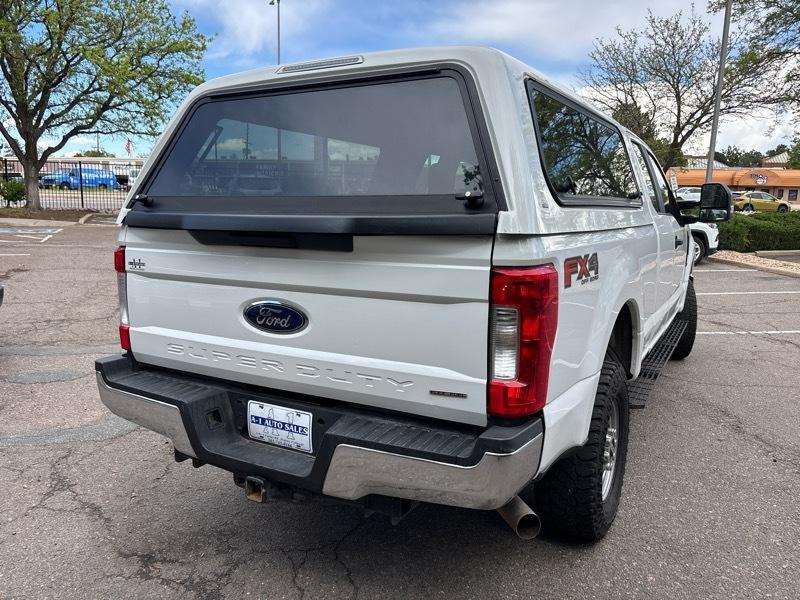 Ford F-250 SD FX4 SuperCab 4WD 2017