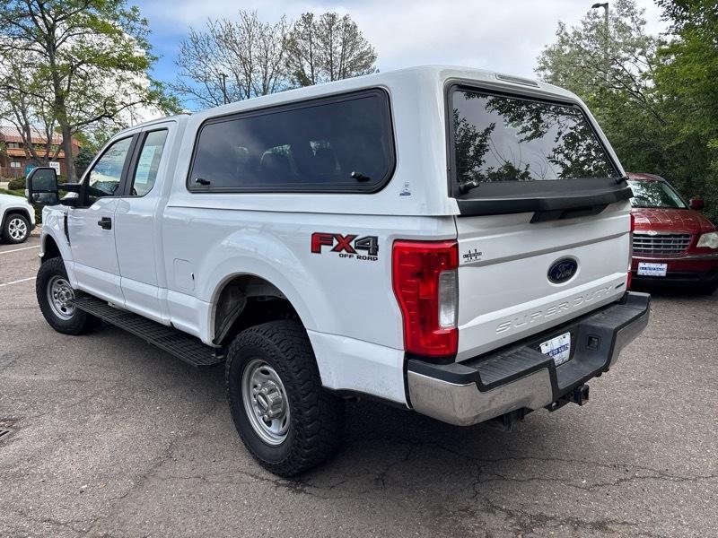 Ford F-250 SD FX4 SuperCab 4WD 2017