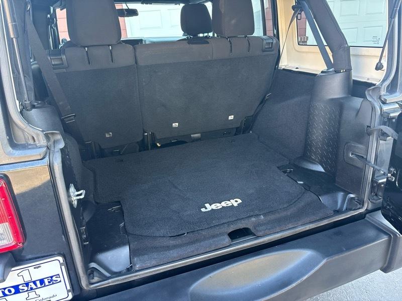 Jeep Wrangler Unlimited Sport 4WD 2014