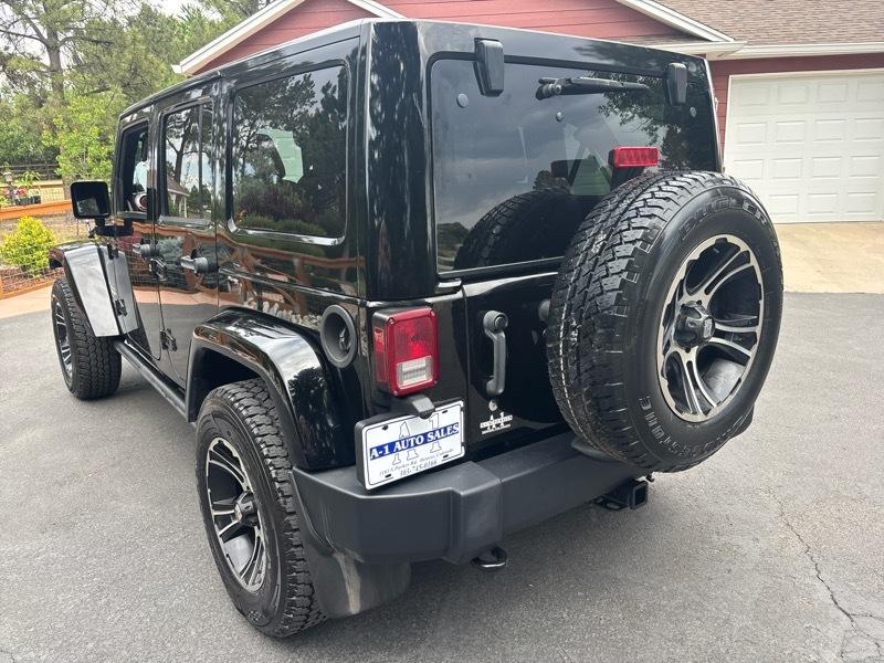 Jeep Wrangler Unlimited Sahara 4WD 2014