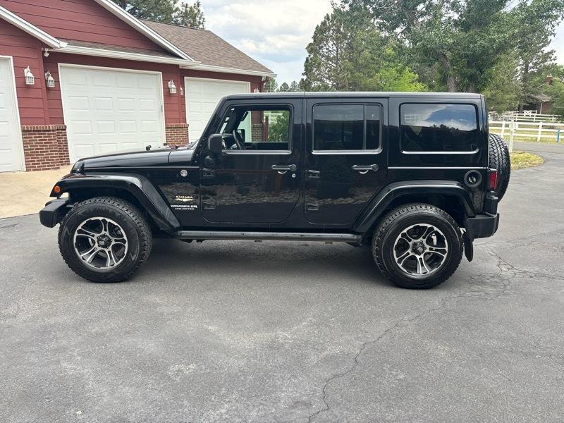 Jeep Wrangler Unlimited Sahara 4WD 2014