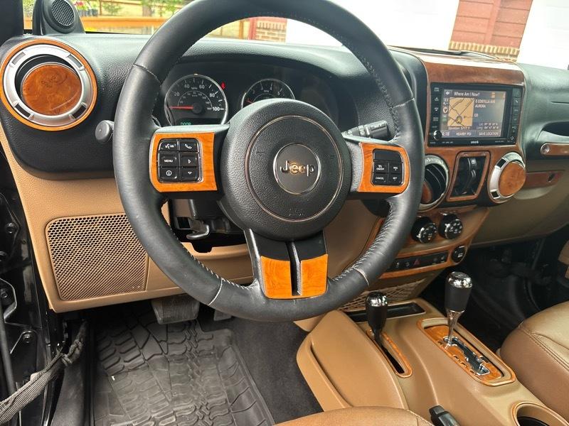 Jeep Wrangler Unlimited Sahara 4WD 2014