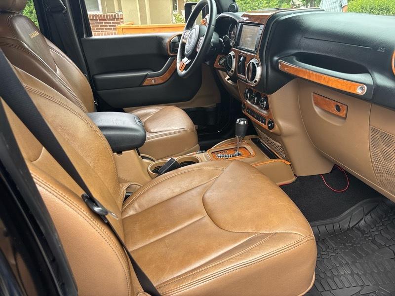 Jeep Wrangler Unlimited Sahara 4WD 2014