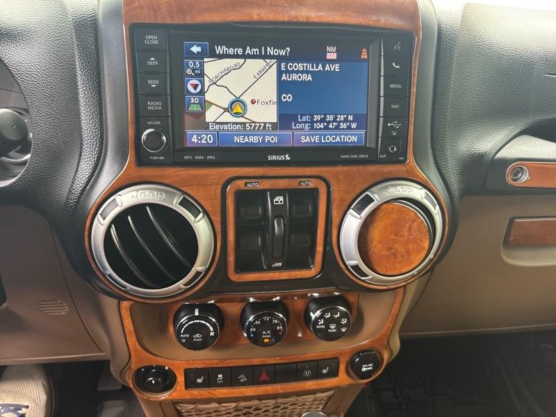 Jeep Wrangler Unlimited Sahara 4WD 2014