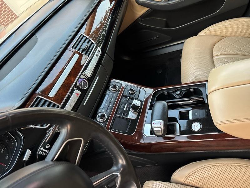 Audi A8 4.0T Sedan L quattro Tiptronic 2014