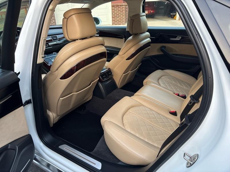 Audi A8 4.0T Sedan L quattro Tiptronic 2014