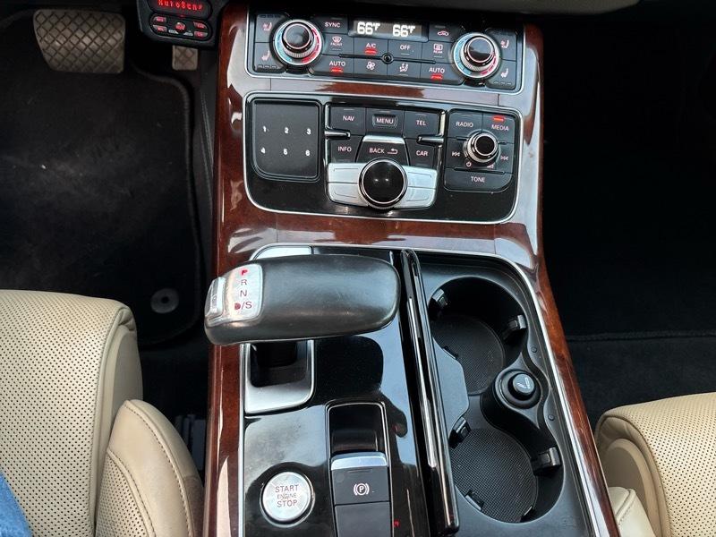 Audi A8 4.0T Sedan L quattro Tiptronic 2014